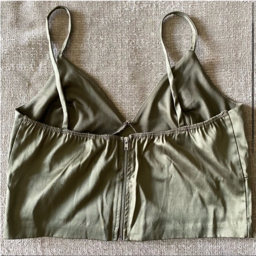 Windsor Satin Cropped Tank - Picture 3 of 7